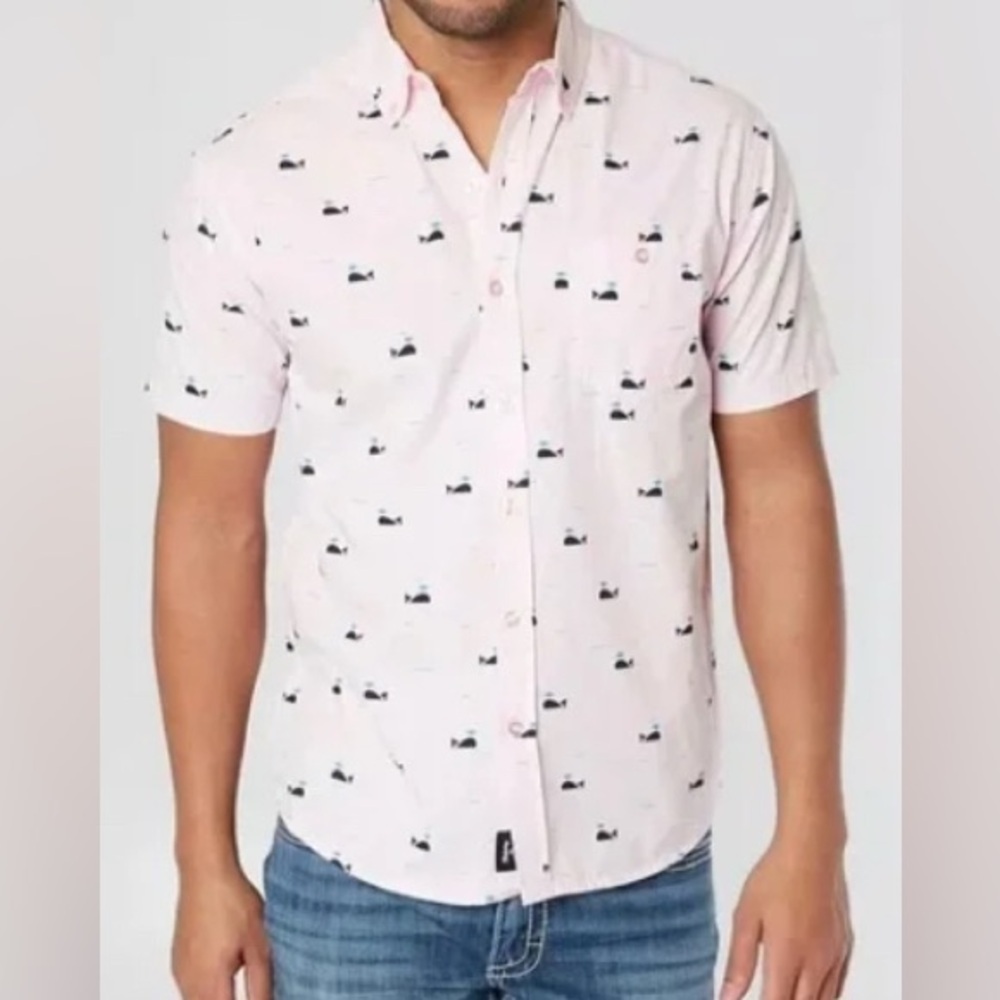 NEW - ARTISTRY IN MOTION
Cape Cod SS Button-down. Large.